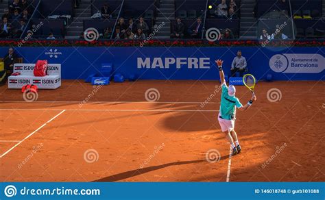 Los Jugadores En La Barcelona Se Abren Un Torneo De Tenis Anual Para