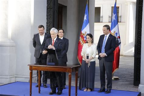 Pi Era Firma Proyecto Que Aumenta El Ingreso M Nimo No Superar Los