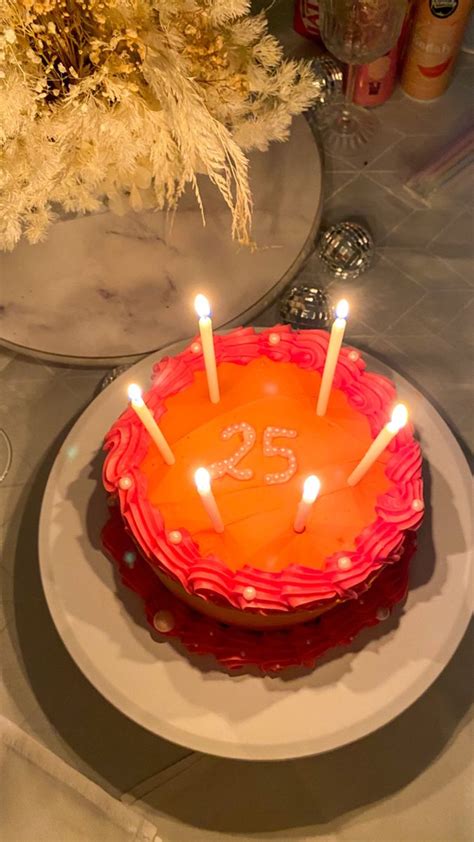 Vintage 25th Birthday Cake With Pearls