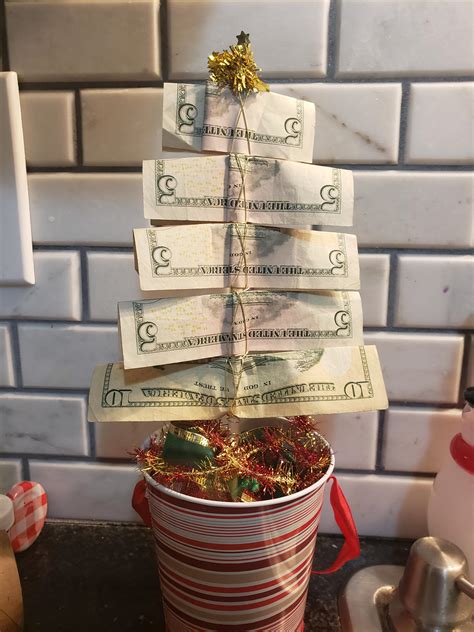 I Made A Christmas Money Tree Crafts