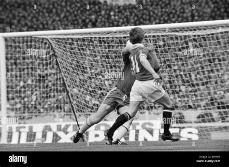 Southampton 1 0 Manchester United Fa Cup Final 1976 Wembley Stadium