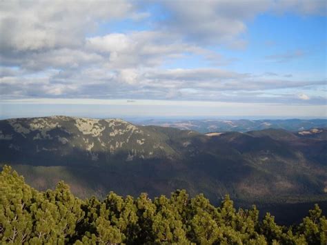 Mount Khomyak, Carpathian Mountains (with Map & Photos)