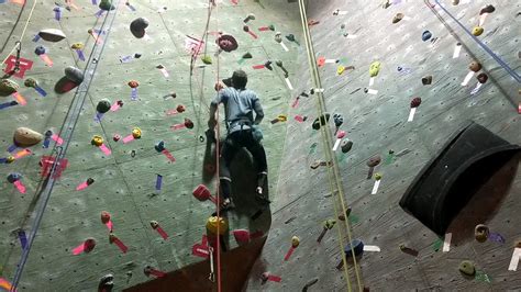 Just a noob who finally made the dyno! : r/climbing