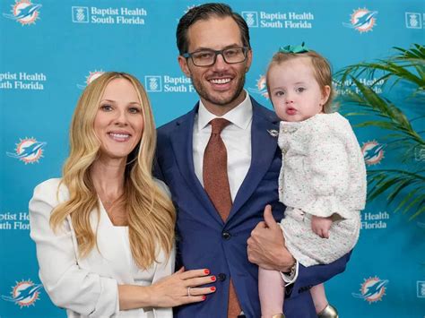 Mike McDaniel S Wife Katie Hemstalk Going Viral Following Dolphins Hot