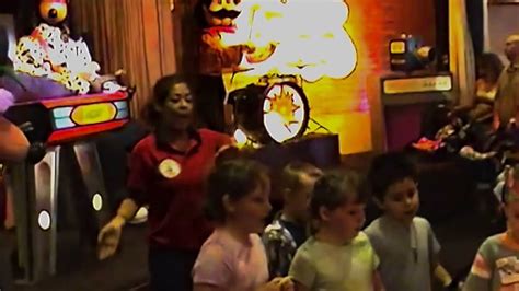 Chuck E Cheese Visalia Ca Birthday Star 1992 Footage Enhanced 4k