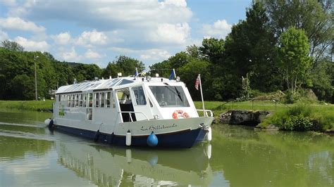 Bateau Promenade La Billebaude Cap Canal Bourgogne Franche Comt