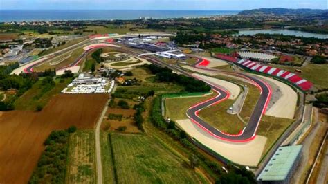 Le Moto Lasciano Spazio Ai Podisti Sul Circuito La Prima Marathon