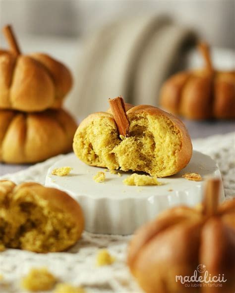 Chifle Cu Dovleac Si Scortisoara In Forma De Dovleac Madelicii Ro