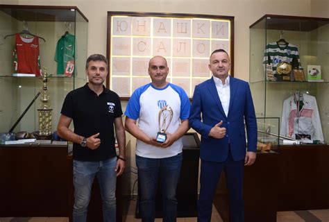 Олимпийската шампионка Румяна Нейкова дари отличието си “Спортист на ...