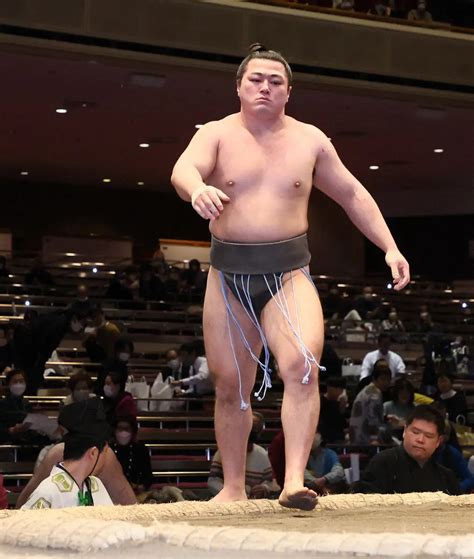 幕下・長内が土俵下落下で首を痛めて救急搬送朝乃山に続き、高砂部屋力士の相次ぐ受難― スポニチ Sponichi Annex スポーツ