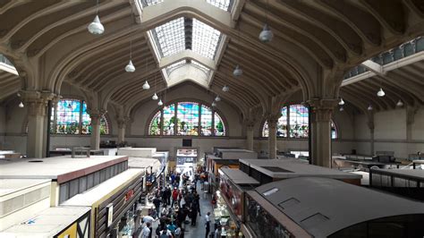 Mercado Municipal de São Paulo por que vale a pena conhecer Cadeira