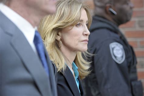 Felicity Huffman Gets 14 Days in Jail As First Parent Sentenced in ...