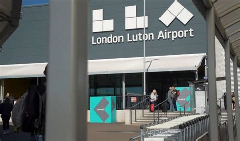 Long Term Luton On-Airport Parking | A 10 minute transfer away