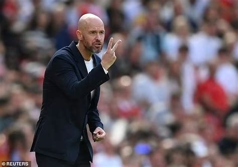 HLV Erik Ten Hag tức giận khi Man Utd bại trận trước Brighton Báo Dân trí