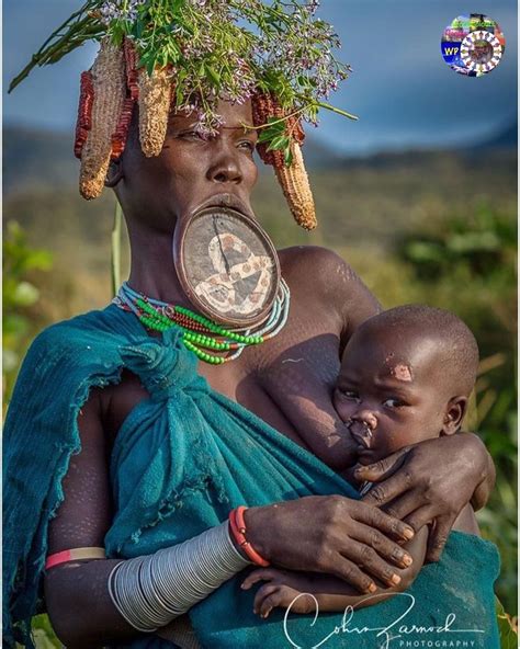 Pin By Steven On Mursi Tribe Woman Mursi Tribe Woman African Tribes African