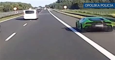 P Dzi Lamborghini Po Pasie Awaryjnym Wideo Motoryzacja W Interia Pl