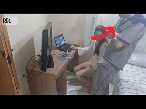 Mujer Sola En Casa Recibe Al Pervertido Y Depravado Mantencionista XVIDEOS