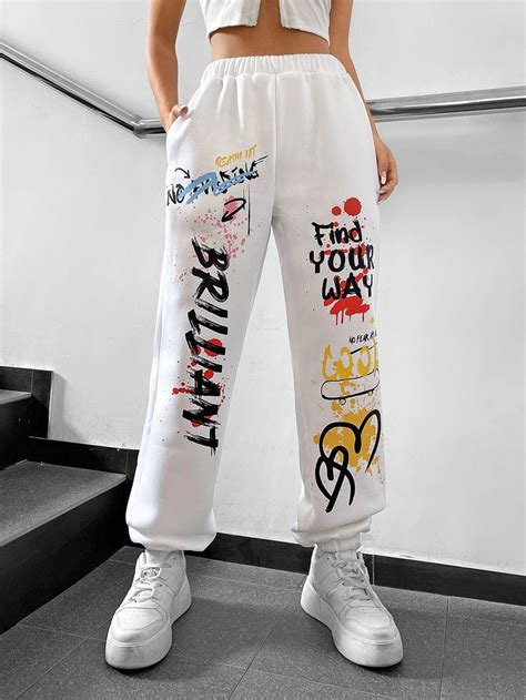 Pantalones deportivos con estampado de corazón y letra Graphic