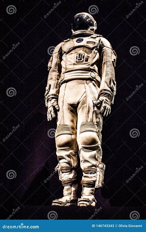 MOVIE INTERSTELLAR 2014 SPACE ASTRONAUT SUIT Editorial Stock Photo - Image of excursions ...