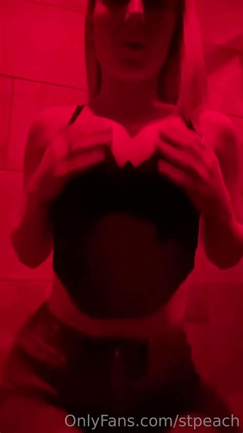 Watch STPeach Risky Club Ass Spreading Fansly Set Leaked Porn Video