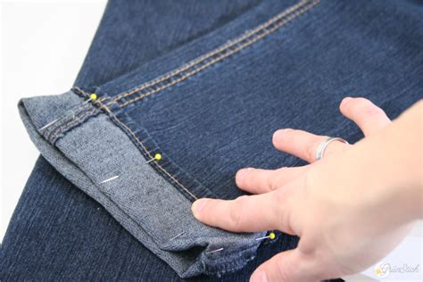 GrünStich Jeans mit Originalsaum kürzen