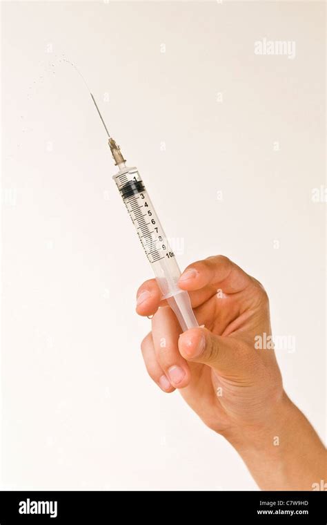 To Syringe Stock Photos To Syringe Stock Images Alamy