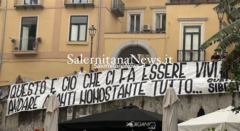 Video Al Duomo Lultimo Saluto A Gianni Novella Andare Avanti