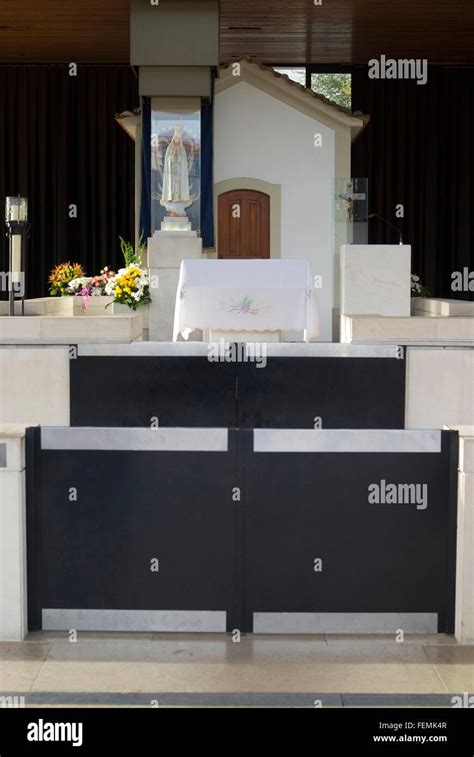 Sanctuary Of Our Lady Of Fatima Portugal Chapel Of Apparitions