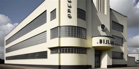 What is Bauhaus School Architecture - by Blaire