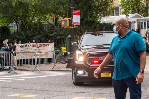 Critics argue over the accuracy of the rikers island inmate search 5