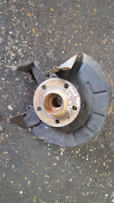 Volkswagen Polo 9N3 2006 2008 1 2 Passenger NSF Front Wheel HUB Bbm