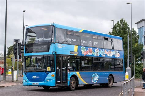 MetroBus Scania N270UD Omnicity 6959 Seen In Crawley Solar