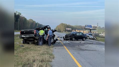 Two Dead 1 Injured In Early Morning Wreck In Bryan County Woman Stuck