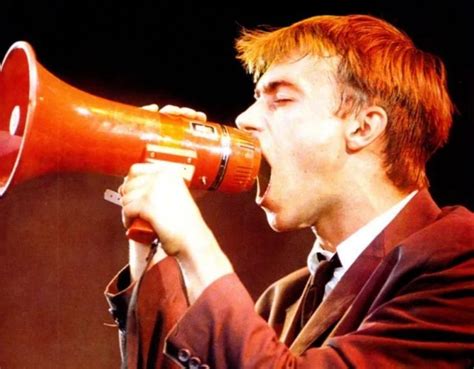 Pin By On Modern Life Is Rubbish Damon Albarn Damon Britpop