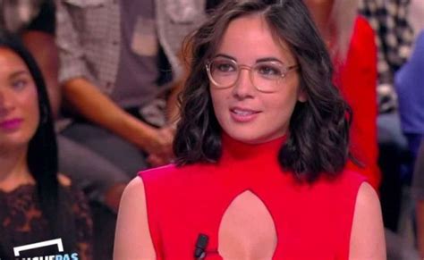 Oups Agathe Auproux Publie Une Photo D Elle Sans Culotte Sur Instagram