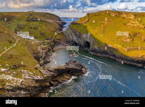 Tintagel bridge cornwall sunrise hi-res stock photography and images ...