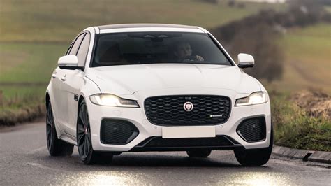 Jaguar XF Technische Daten Maße Innenraum carwow de