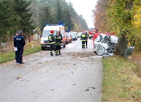 Tragiczny Wypadek Na Pomorzu Nie Yje Letni M Czyzna Matka Z