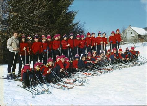 Photo De Classe Classe De Neige Cm2 De 1972 Ecole Pierre Brossolette