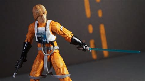 Luke Skywalker Star Wars The Black Series 6 Figure Wave 1 Review 01 X Wing Gear Toy Action