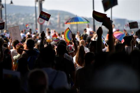 Hungría celebró la marcha del Orgullo Gay en rechazo a la polémica ley anti LGTBI impulsada por