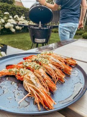 Gegrilde Gamba S Van De Barbecue Met Knoflook Recept Bbq Recepten