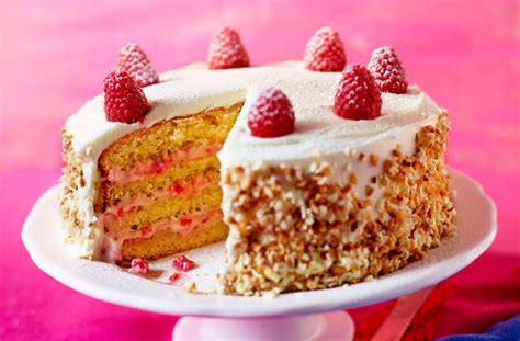 White chocolate and raspberry gateau | Dessert Recipes | GoodtoKnow