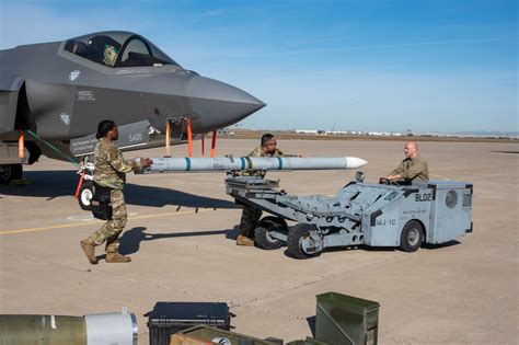 Final Showdown Showcases Th Mxg Load Crews Luke Air Force Base