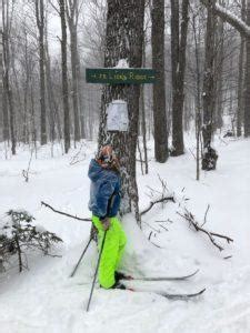 17 Enchanting Winter Cabins in Vermont for Skiers + Cozy Tips 2024