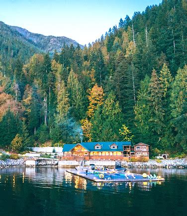 Grizzly Bear Viewing British Columbia | Klahoose Coastal Adventures