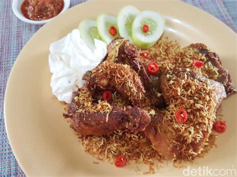 Resep Ayam Serundeng Kelapa Yang Gurih Harum