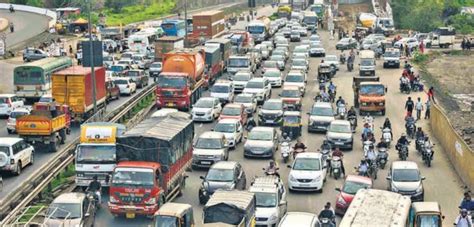 Pune Traffic Nightmare Chandni Chowk Congested As Accident Causes