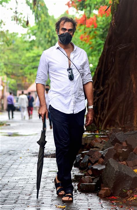 Sushant singh Rajput Funeral Photos - Filmibeat