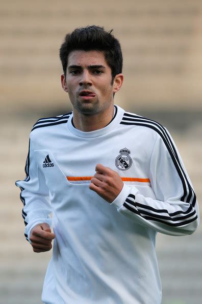 Enzo Fernandez in Paris Saint-Germain FC v Real Madrid - Zimbio